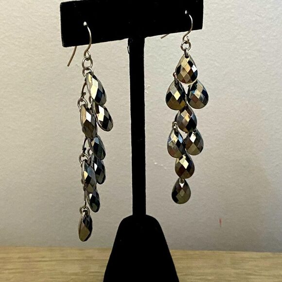 Hematite Gray Faceted Teardrop Beaded Dangle Earrings Women’s Size OS - Picture 4 of 4